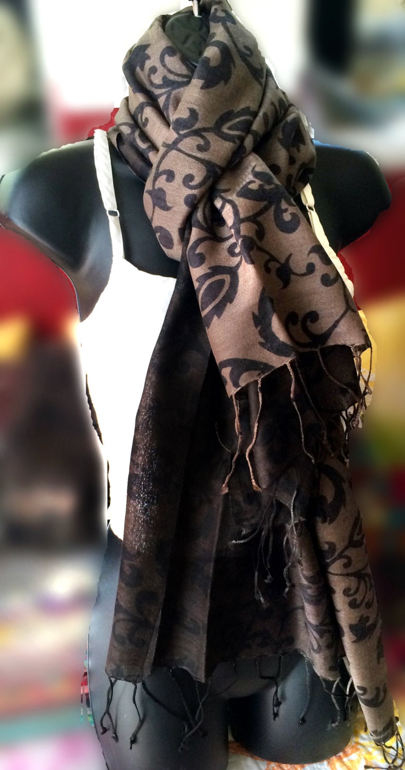 Blue Gold-Schmetterlings-Blumen-Schal-Verpackungs-Schal Baumwolle Langer Schal Frauen Zubehör Blue Gold-Schmetterlings-Blumen-Schal-Verpackungs-Schal Baumwolle Langer Schal Frauen Zubehör von ShawlsnScarves