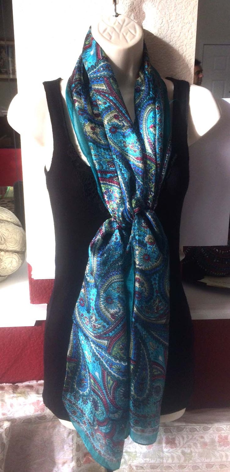 Blue Gold-Schmetterlings-Blumen-Schal-Verpackungs-Schal Baumwolle Langer Schal Frauen Zubehör Blue Gold-Schmetterlings-Blumen-Schal-Verpackungs-Schal Baumwolle Langer Schal Frauen Zubehör von ShawlsnScarves