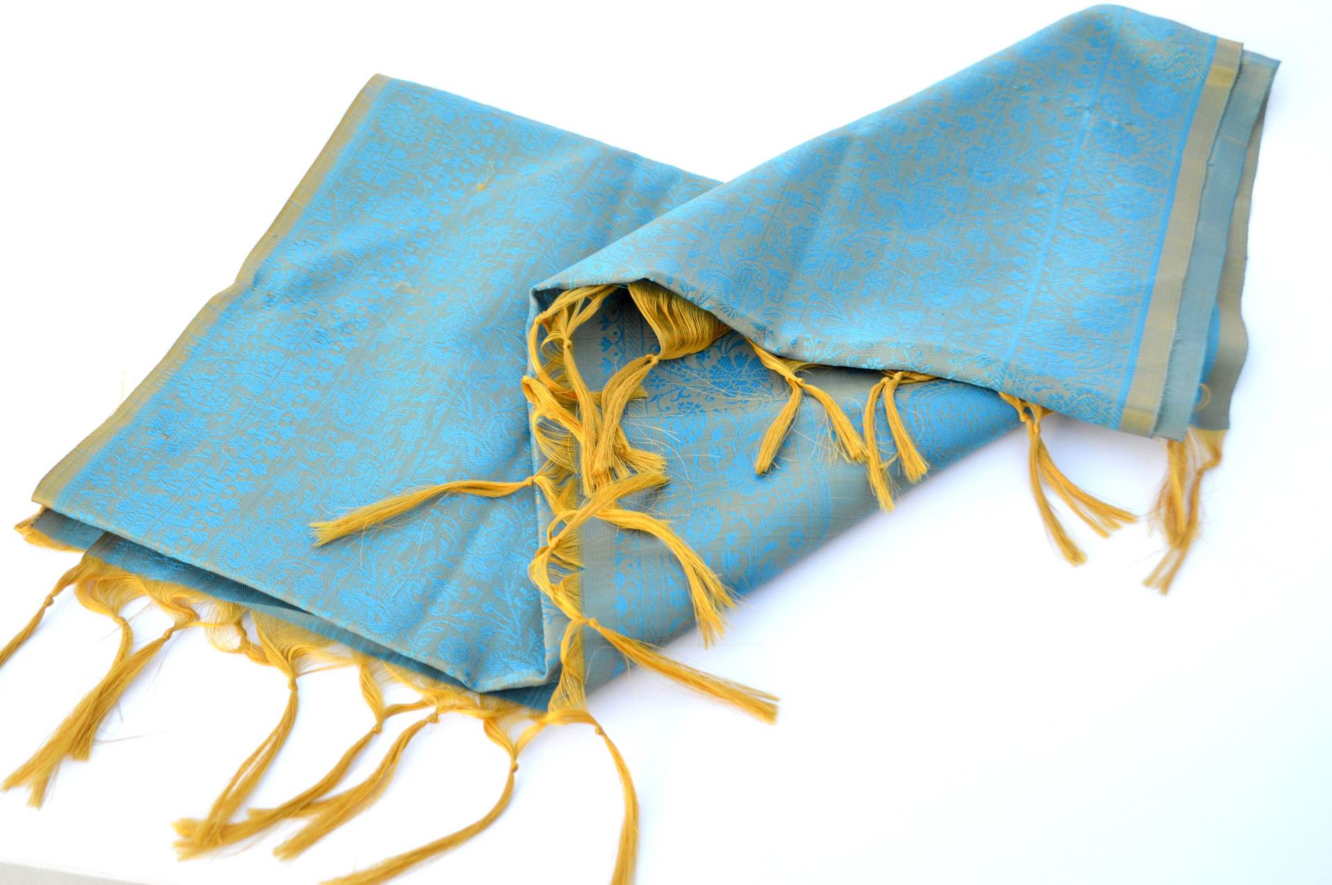 Blue Gold-Schmetterlings-Blumen-Schal-Verpackungs-Schal Baumwolle Langer Schal Frauen Zubehör Blue Gold-Schmetterlings-Blumen-Schal-Verpackungs-Schal Baumwolle Langer Schal Frauen Zubehör von ShawlsnScarves