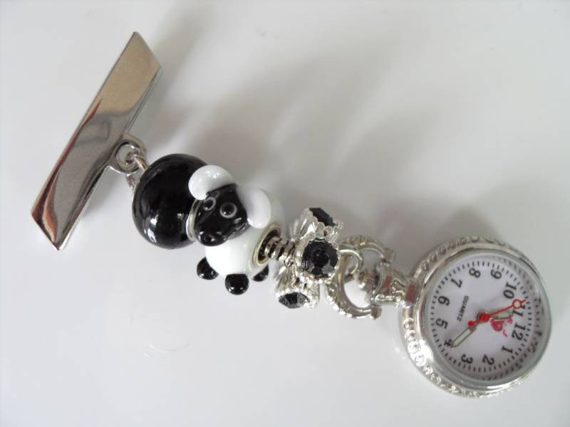 Einzigartige Tier Anhänger Murano Perlen Fob Uhren Für Krankenschwestern, Pfleger Und Kosmetikerinnen Einzigartige Tier Anhänger Murano Perlen Fob Uhren Für Krankenschwestern, Pfleger Und Kosmetikerinnen von ShazziesJewels