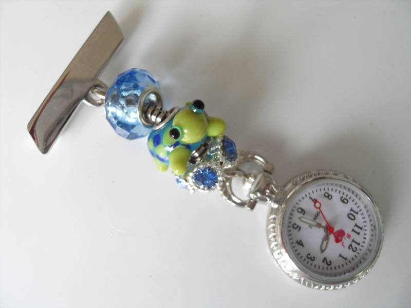 Hübsche Murano Glas Blaue Schildkröten Taschenuhr Für Krankenschwestern, Kosmetikerinnen, Pflegekräfte Und Tierärzte von ShazziesJewels