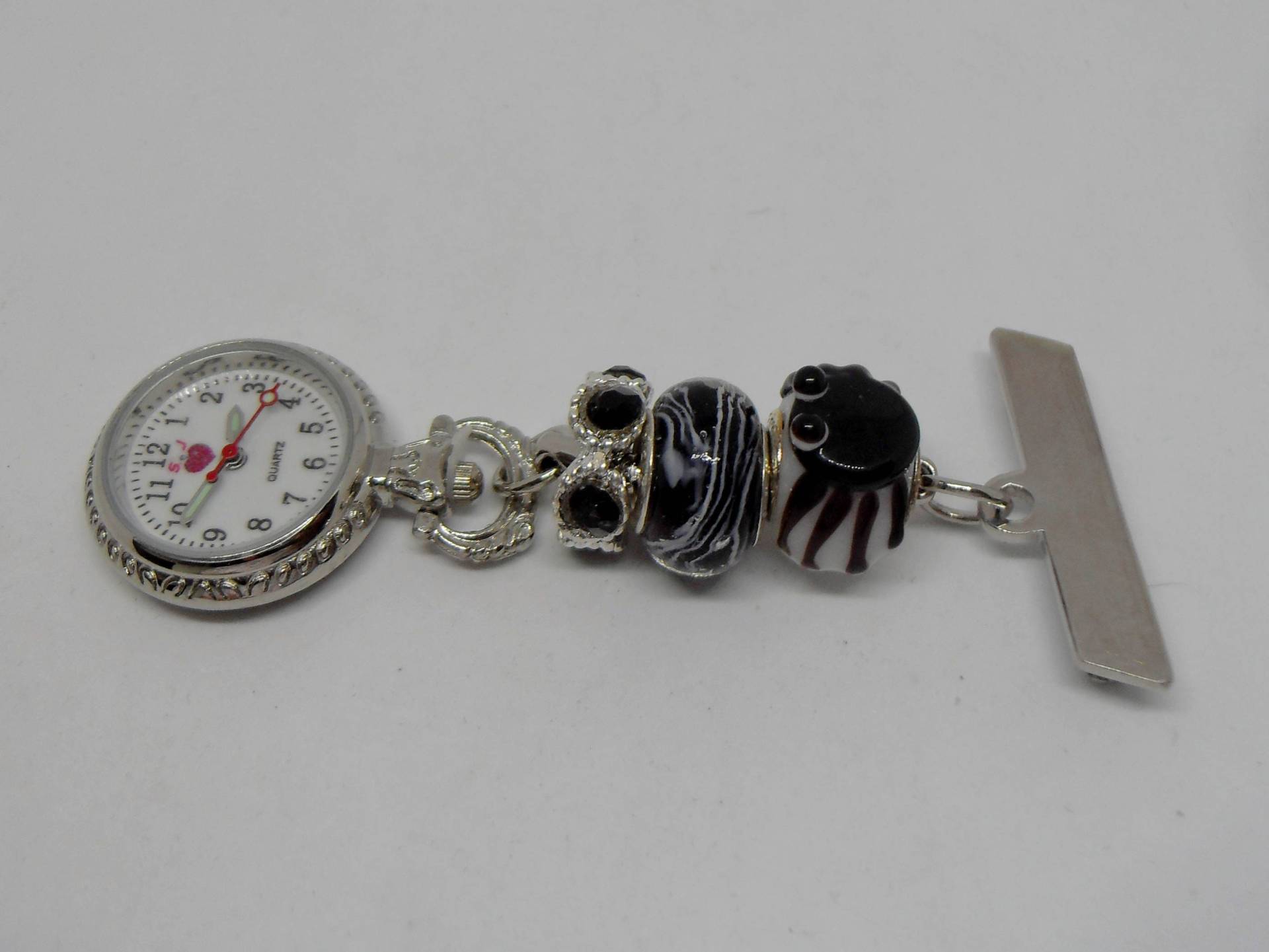 Spinne Murano Perlen Taschenuhr Für Krankenschwestern, Pfleger, Tierärzte Und Kosmetikerinnen Spinne Murano Perlen Taschenuhr Für Krankenschwestern, Pfleger, Tierärzte Und Kosmetikerinnen von ShazziesJewels