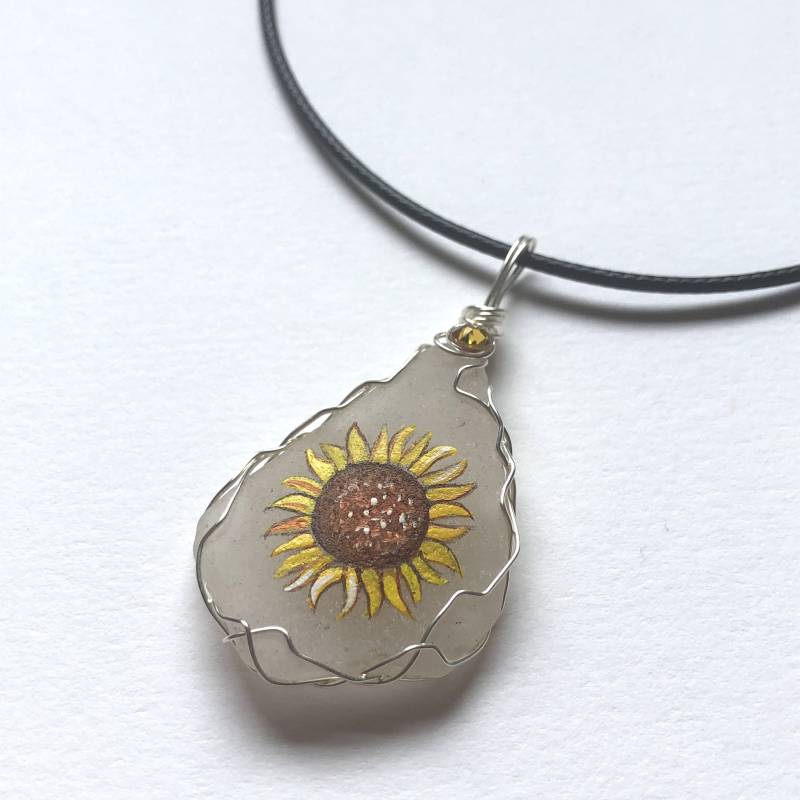 Sunflower Handbemalte Seeglas Halskette Mit Swarovski Kristallen - 18 "Schnur von ShePaintsSeaglass