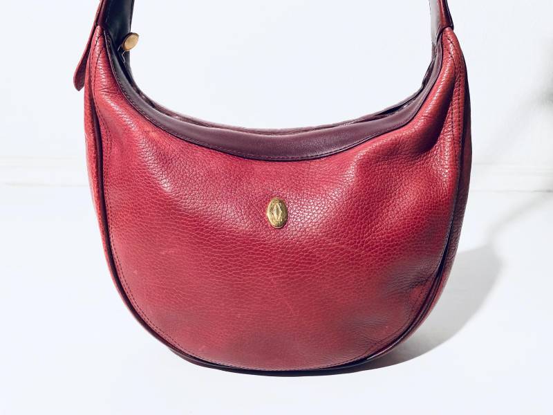 Vintage Cartier Designer Schulter Handtasche Burgund Leder 1990S Vintage Cartier Designer Schulter Handtasche Burgund Leder 1990S von SheWasNeverInParis