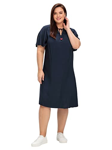 Sheego Damen Große Größen Kleid mit Schlitz und Bindeband am Ausschnitt Tunikakleid Citywear sportlich Rundhals-Ausschnitt Raffung unifarben von Sheego