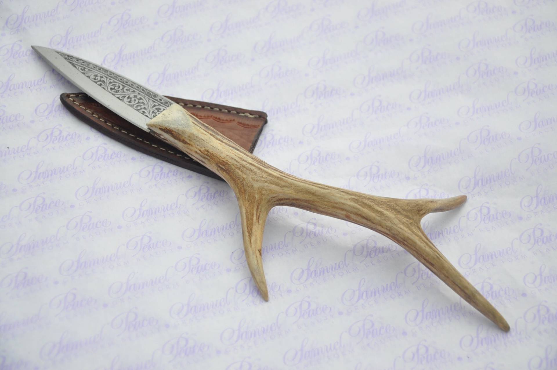 Neue Echte Hand Graviert Stahl Voller Reh Hirsch Griff Sheffield Sgian Dubh Mit Lederscheide von SheffieldCutleryShop