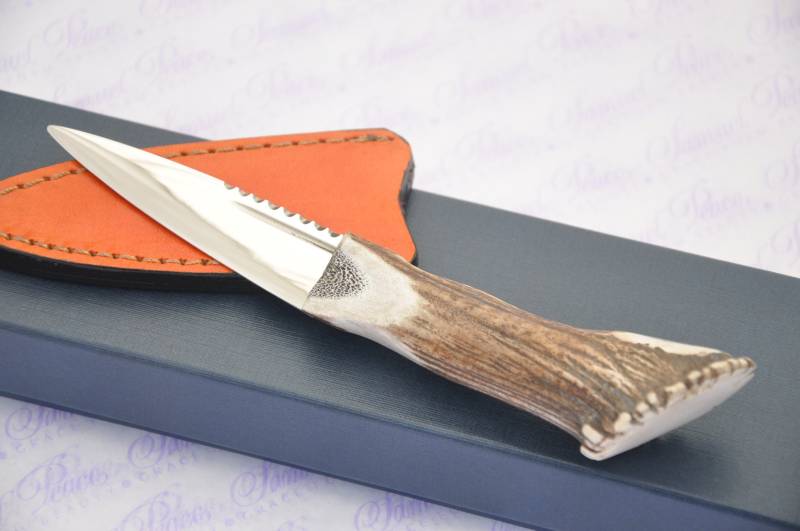 Neue Echte Volle Krone Hirsch Griff Sheffield Carbon Stahl Sgian Dubh Verpackt Mit Unzähligen Lederscheide von SheffieldCutleryShop