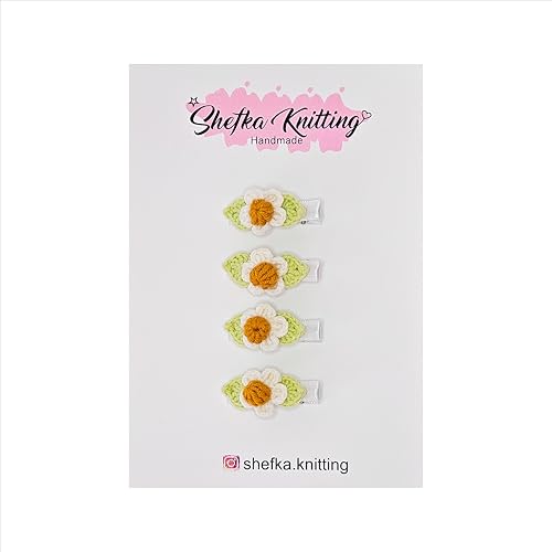 4er Set Handmade Haarspangen – Gehäkelte Baumwoll Haarclips für Mädchen, Hochwertiger Handgemachter Haarschmuck, Elegante Strick Haaraccessoires, Geschenk für Kinder (Gänseblümchen) von Shefka Knitting Handmade