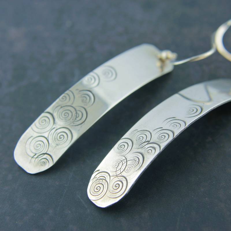 sterling Silber Ohrringe, Handgeschmiedetes Metall, Kurze Ohrringe sterling Silber Ohrringe, Handgeschmiedetes Metall, Kurze Ohrringe von SheilaDavisDesigns