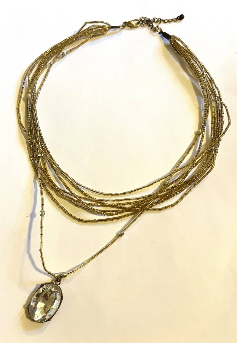 Gelbgold Seed Bead Bib Halskette Strass-Kristall-Anhänger von Sheilalussier