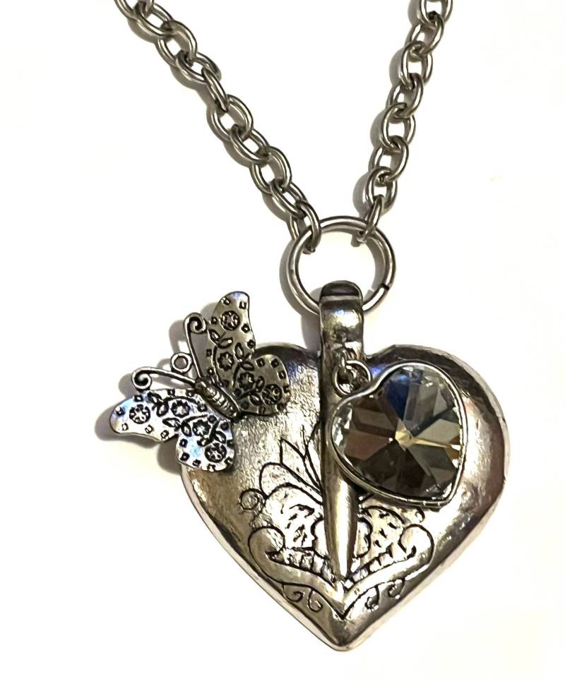 Herz Anhänger Mit Strasssteinen & Schmetterling Halskette An Dicker Silber Chunky Verstellbare Kette von Sheilalussier