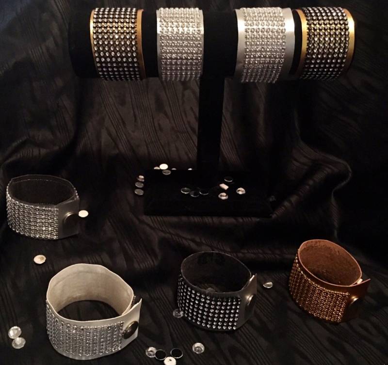 Leder & Strass Manschette Armbänder | Schwarz, Gold, Silber Sonderanfertigung von Sheilalussier