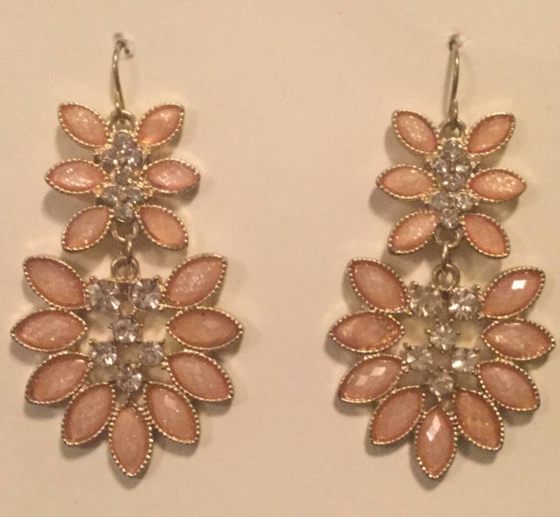 Pfirsich Floral Emaille & Kristall Strass Tropfen Ohrhänger von Sheilalussier