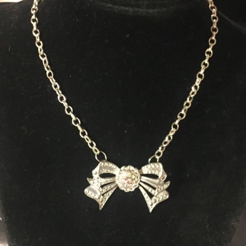Silber Strass Schleife Halskette - Urlaub von Sheilalussier