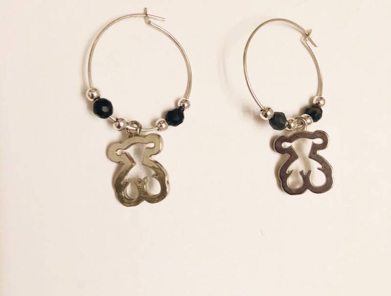 Silber Teddy Bär Creolen Ohrringe Mit Dunkelblauen Jaspis Perlen von Sheilalussier