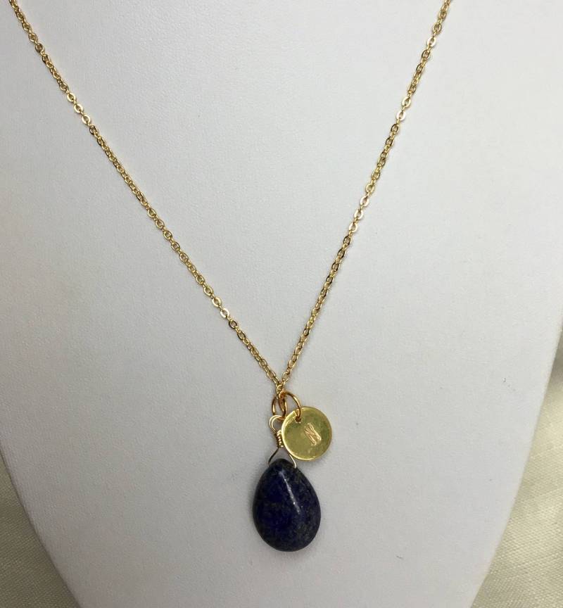 Personalisierte Halskette, Blauer Stein Lapislazuli Und Silber Lapis Lazuli Initial Tag von Sheilasattic