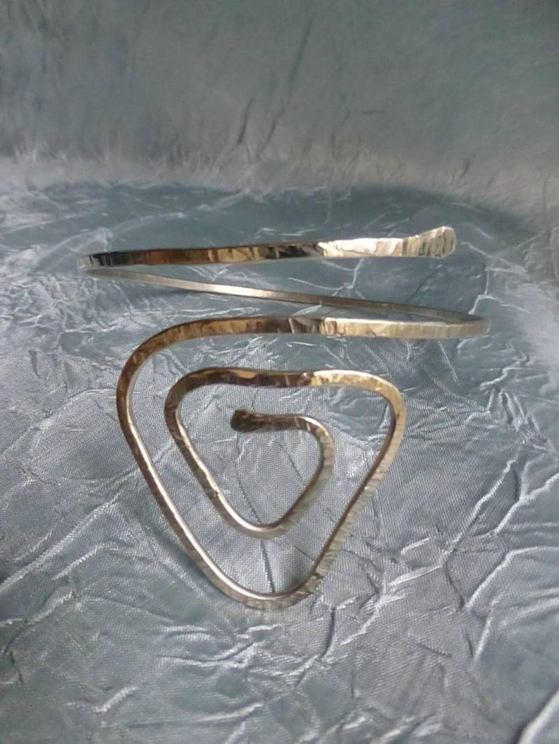 Plus Size Dreieck Oberarm Manschette von ShellDanceDesigns