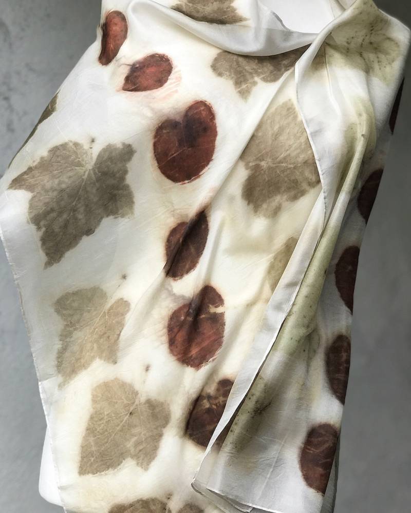 Eco Print Seidenschal Handgefertigtes Florales Accessoire Eco Print Seidenschal Handgefertigtes Florales Accessoire von ShellenD