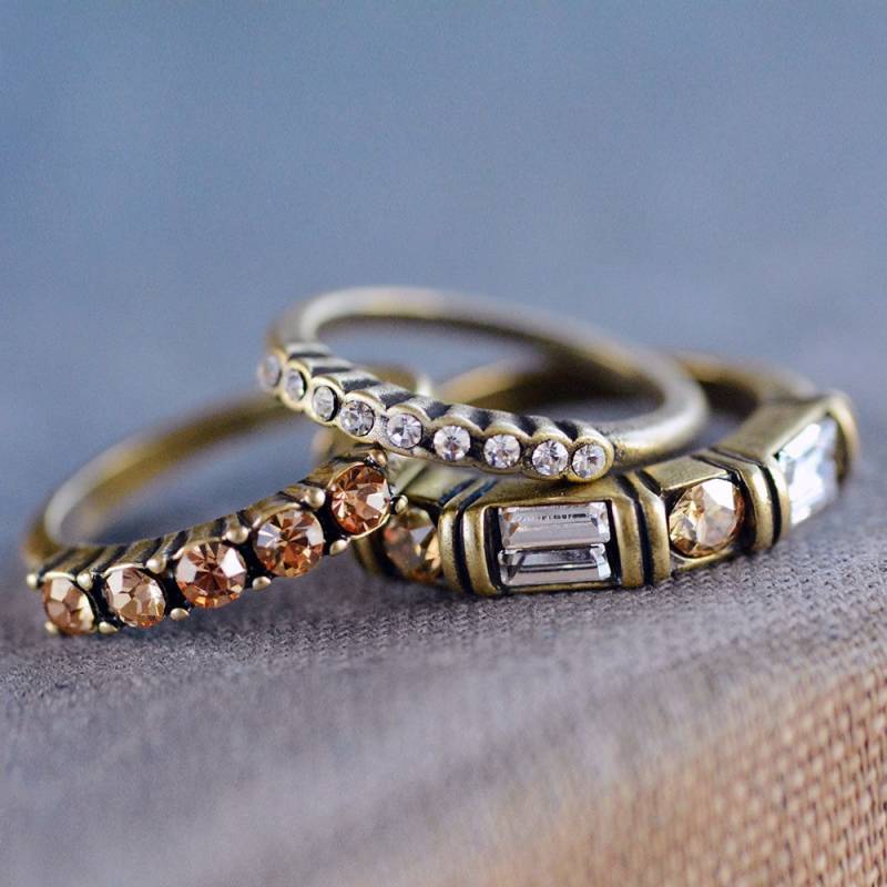 Goldene Bronze Stapelringe Swarovski Kristall Boho Ring Set von ShelleyCooperJewelry
