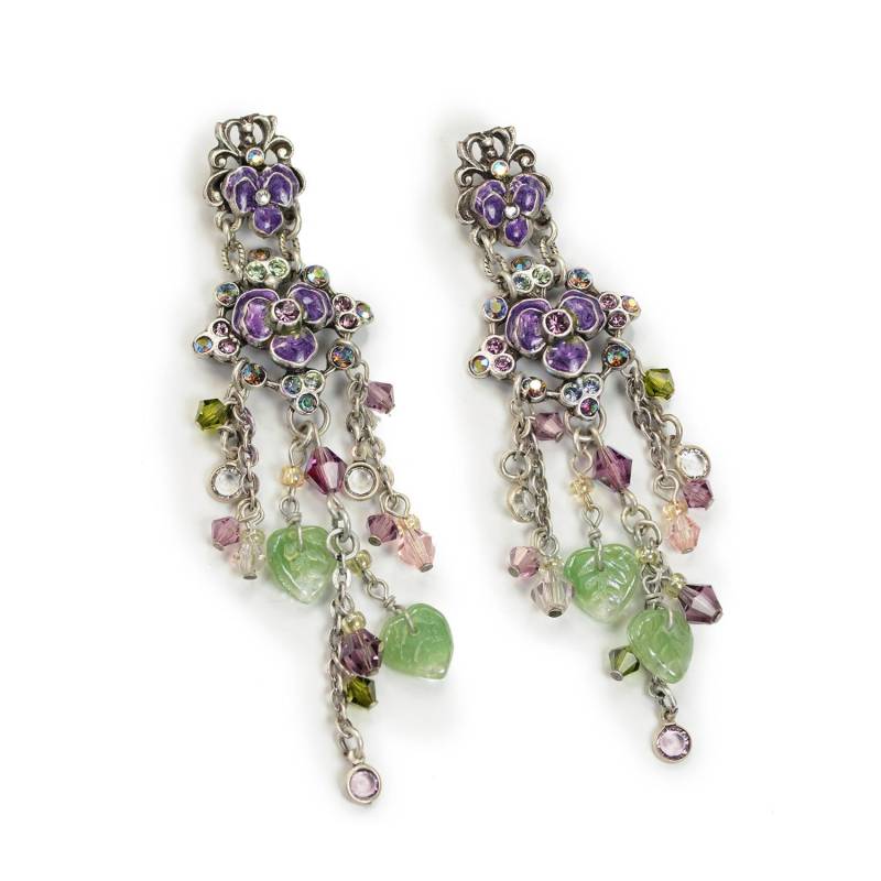 Winzige Veilchenohrringe Aus Emaille. Lange Baumelnde Traube Emailleblumen, Kristall E1198 von ShelleyCooperJewelry