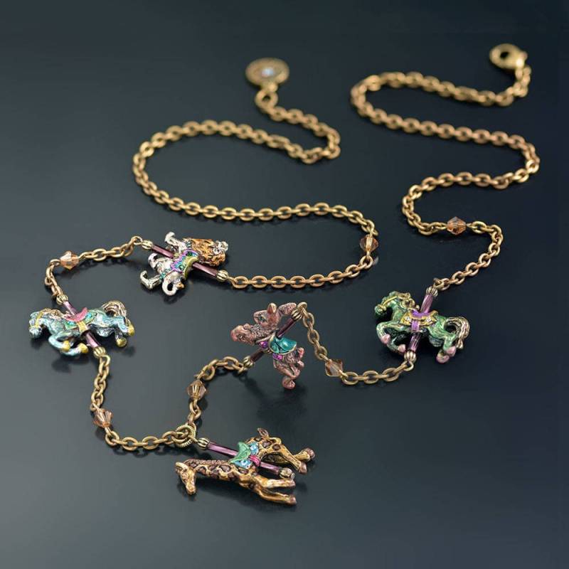 Zauberhafte Karussell Tier Anhänger Kette Swarovski Zirkus Schmuck von ShelleyCooperJewelry