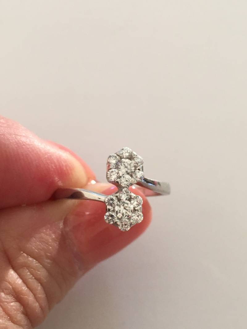 Damen Vintage .925 Sterling Double Floral Cz Statement Ring Größe 7, 5 Damen Vintage .925 Sterling Double Floral Cz Statement Ring Größe 7, 5 von Shelleyscollectibles
