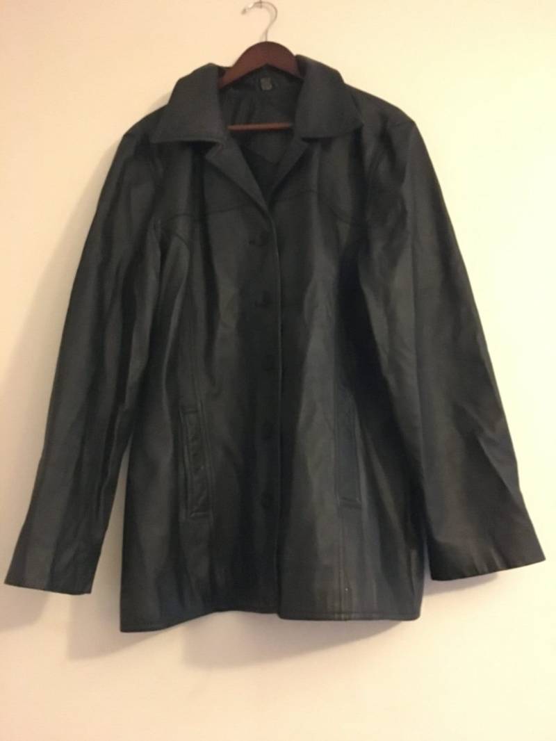 Jacqueline Ferrar Schwarze Leder Damenjacke Mantel Gr. Xl Tall Jacqueline Ferrar Schwarze Leder Damenjacke Mantel Gr. Xl Tall von Shelleyscollectibles