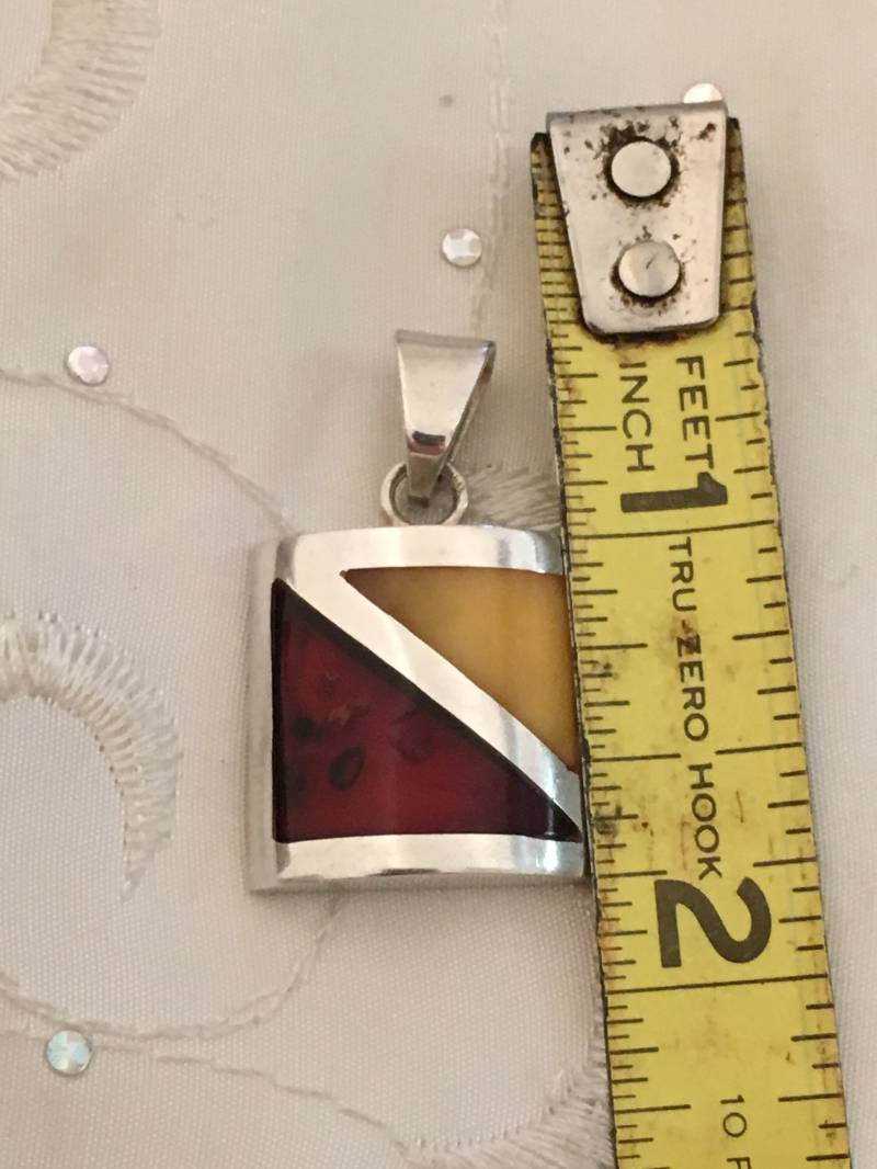 Vintage .925 Sterling Silber Handarbeit Braun Honig & Butterscotch Eigelb Bernstein Quadrat Halskette Anhänger Vintage .925 Sterling Silber Handarbeit Braun Honig & Butterscotch Eigelb Bernstein Quadrat Halskette Anhänger von Shelleyscollectibles