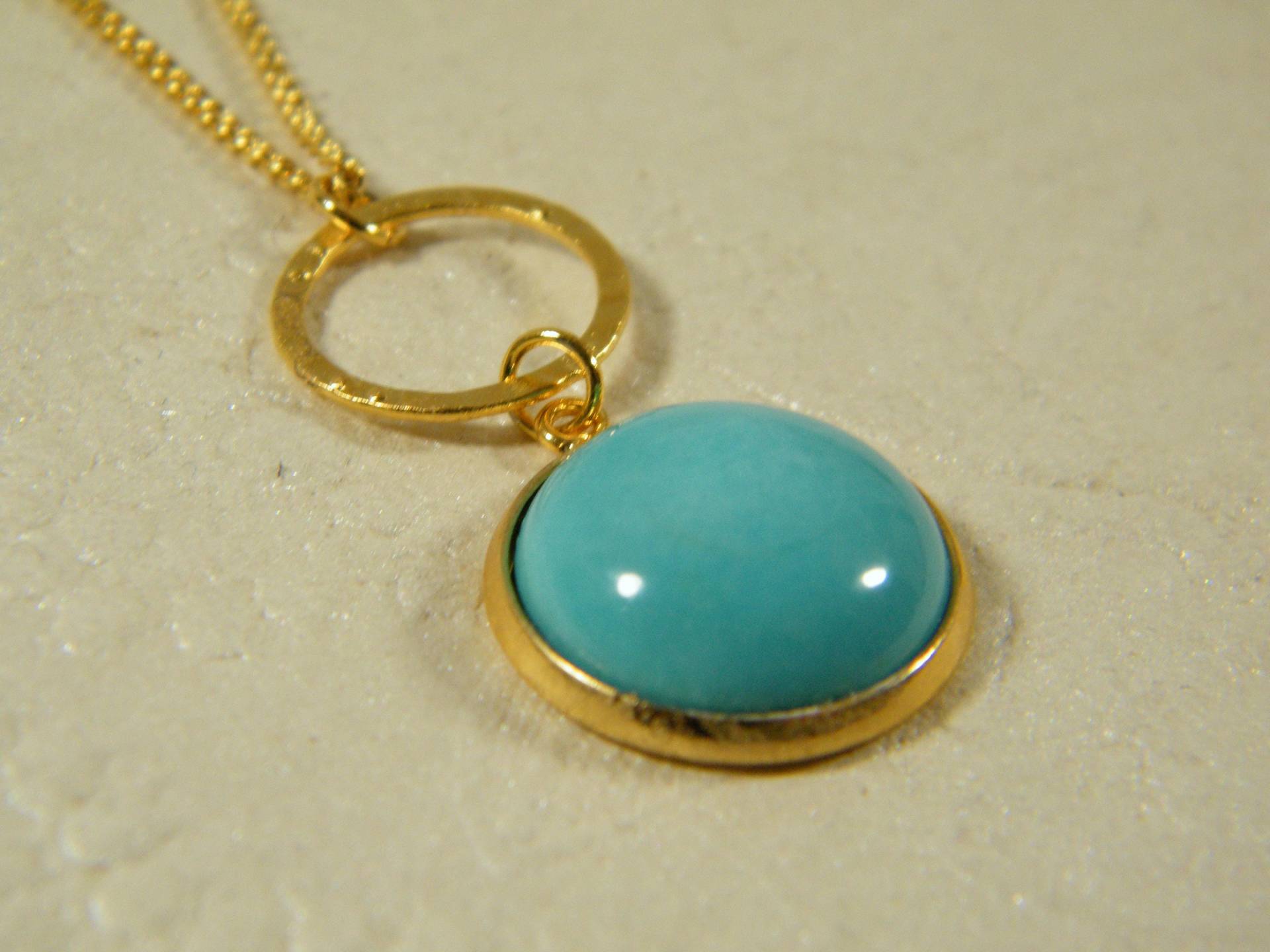 Blau Gold Halskette, Türkis Blauer Stein Anhänger, Geschenk Für Sie, Brautjungfer Schmuck, Edelstein-Halskette von SheriEthnicJewelry