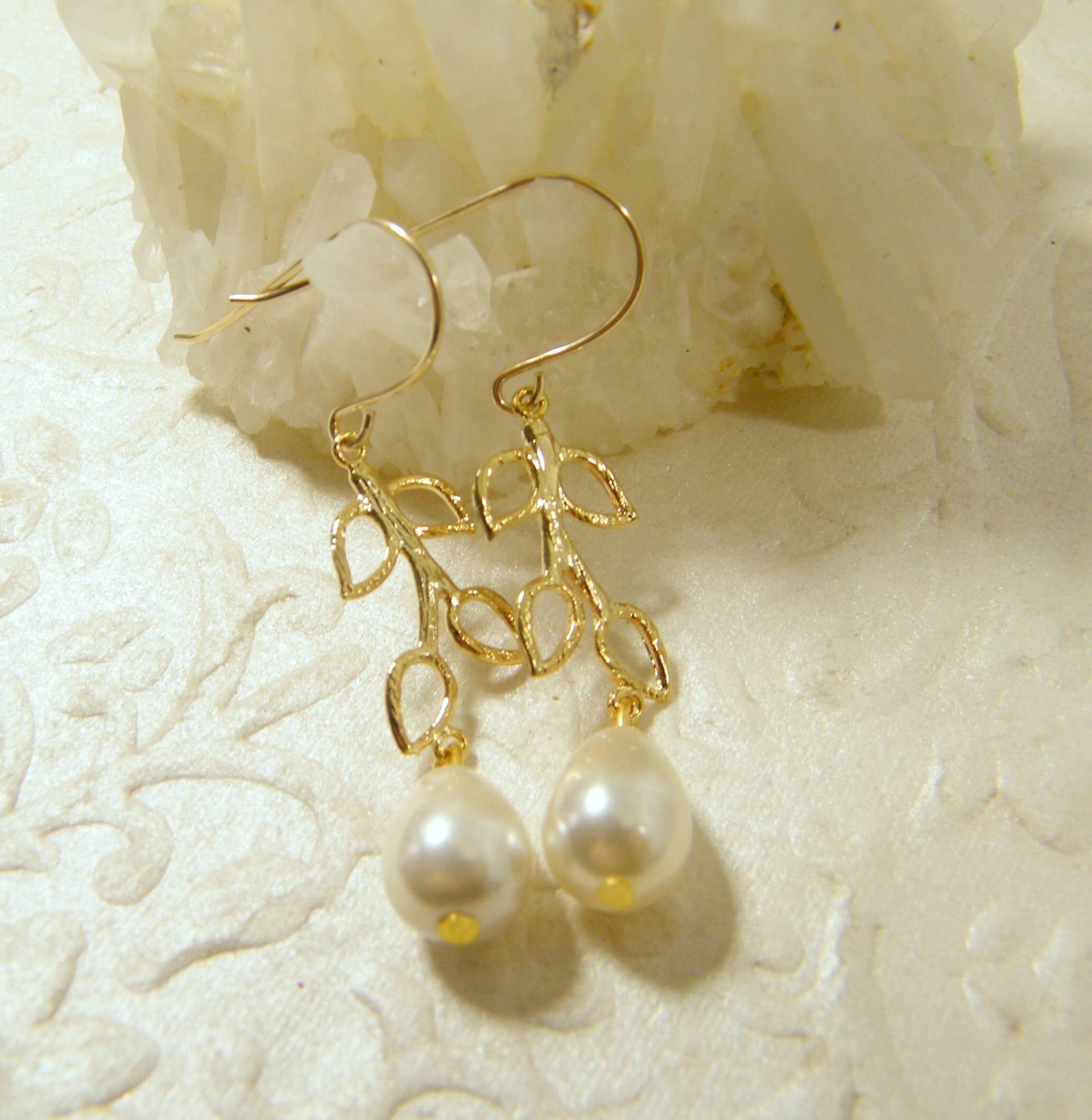 Braut Blattgold Perlen Ohrringe von SheriEthnicJewelry