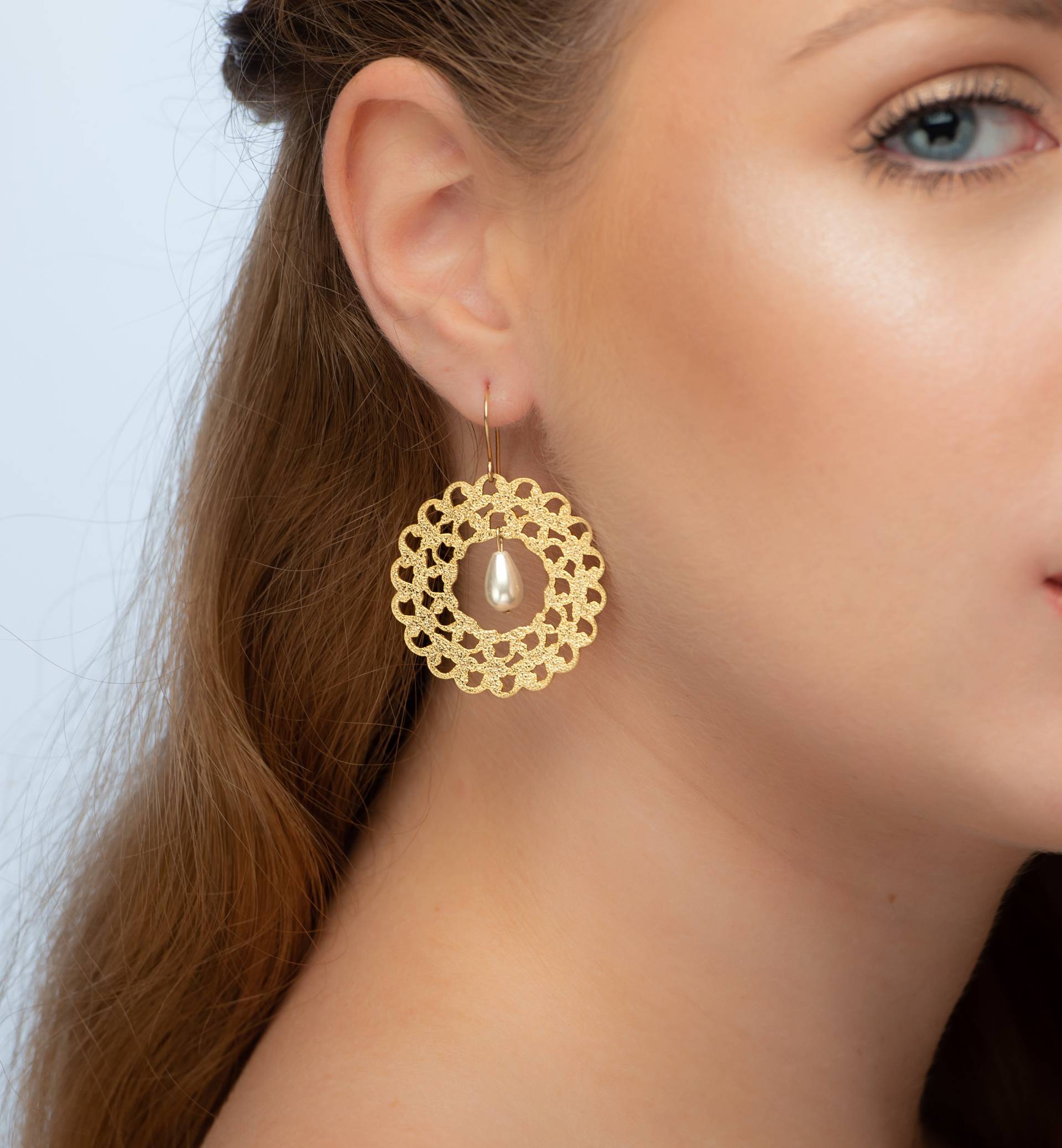 Braut Gold Perlen Ohrringe von SheriEthnicJewelry