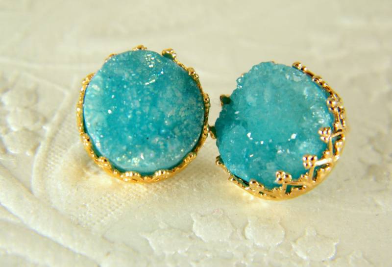 Druzy Ohrringe, Ohrstecker, Gold-Post, Blau Druzy Schmuck, Glänzende Gold Gefüllt Cocktail-Post von SheriEthnicJewelry