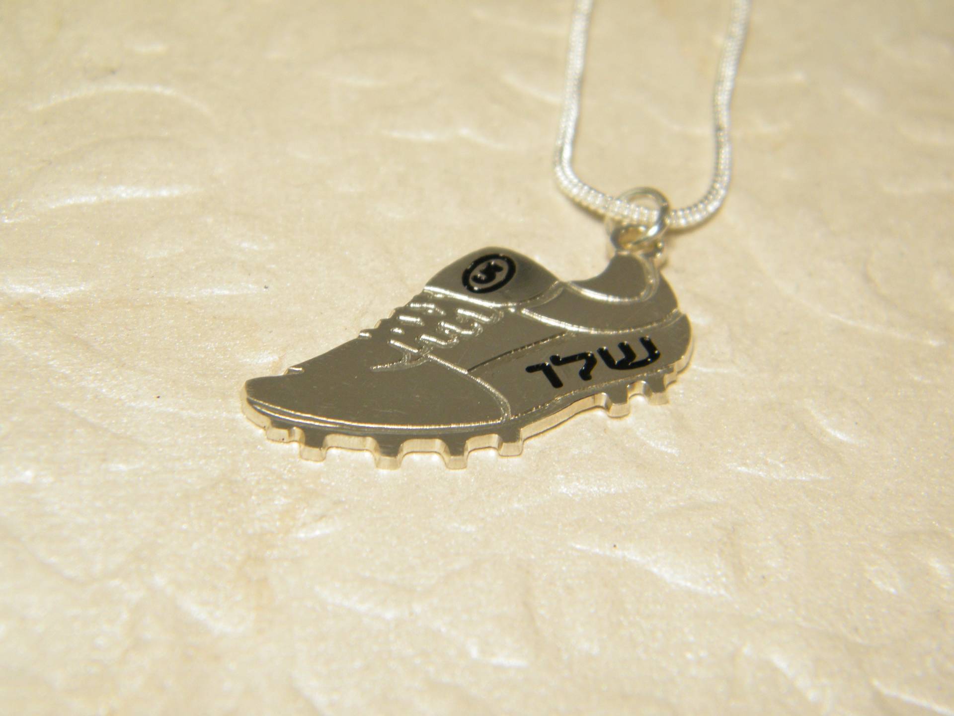 Fußball-Schuh-Halskette, Fußball-Anhänger, Junge Halskette, Name Personalisierte Custom Anhänger, Fußball-Schmuck, Silber-Anhänger von SheriEthnicJewelry