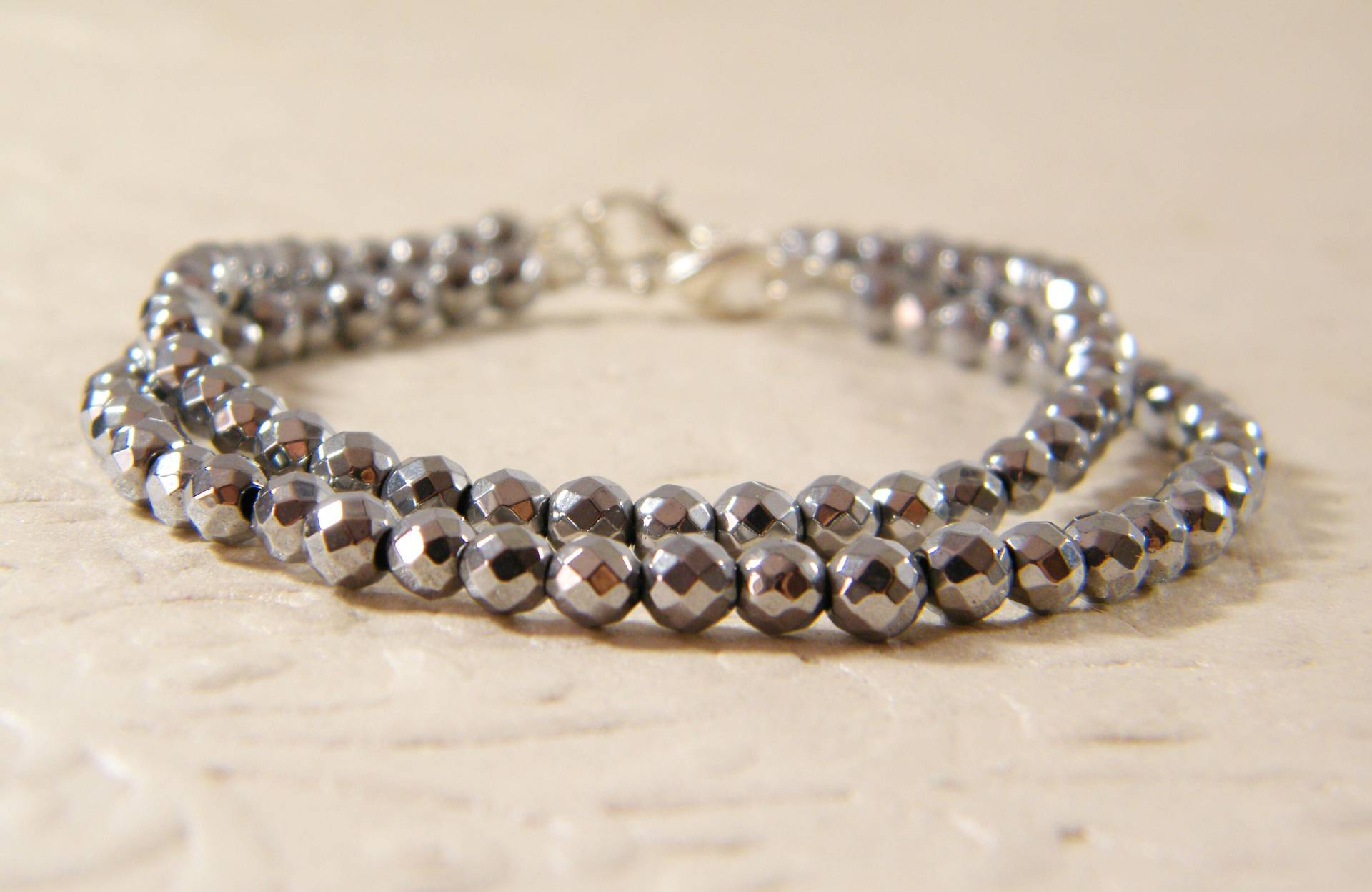 Hämatit Armbänder, Set 2 Edelstein-Armband, Silber Armband, Braut Geschenk Für Sie, Hochzeitsschmuck, Unisex Armband von SheriEthnicJewelry