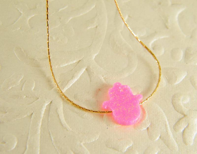 Hamsa Halskette, Rosa Opal Hamsa, Gold Gefüllt Kleine Anhänger, Fatima Hand Schmuck, Auge Israel Schmuck von SheriEthnicJewelry