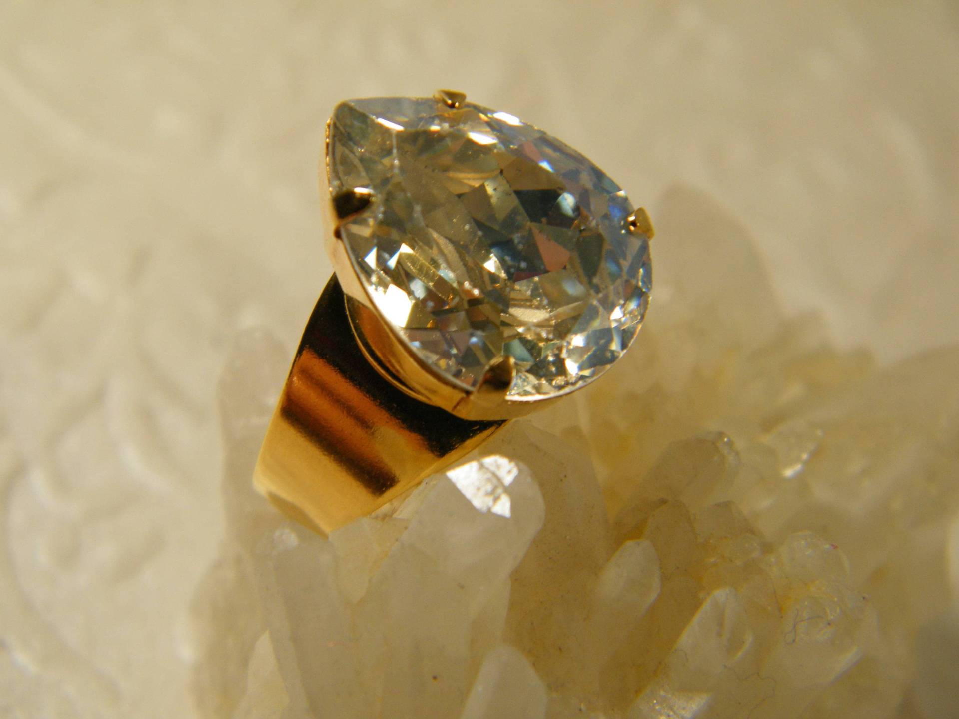 Kristall Gold Ring, Cocktail-Ring, Braut Verstellbare Statement-Ring, Geschenk Für Sie, Schmuck, Tear Drop Ring von SheriEthnicJewelry