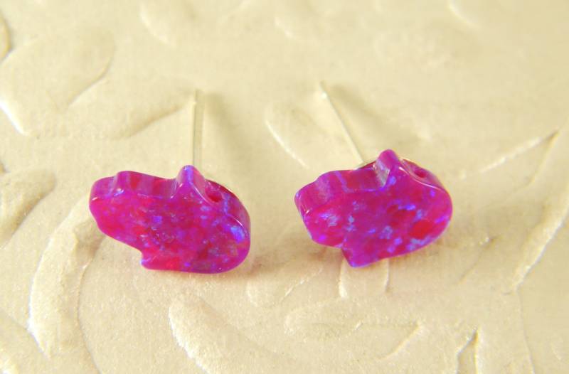 Lila Opal Ohrringe, Hamsa Ohrstecker, Opal-Ohr-Ohrringe, Sterling Silber Glänzend Lila Beitrag, Schmuck, Frauen-Mädchen-Geschenk von SheriEthnicJewelry