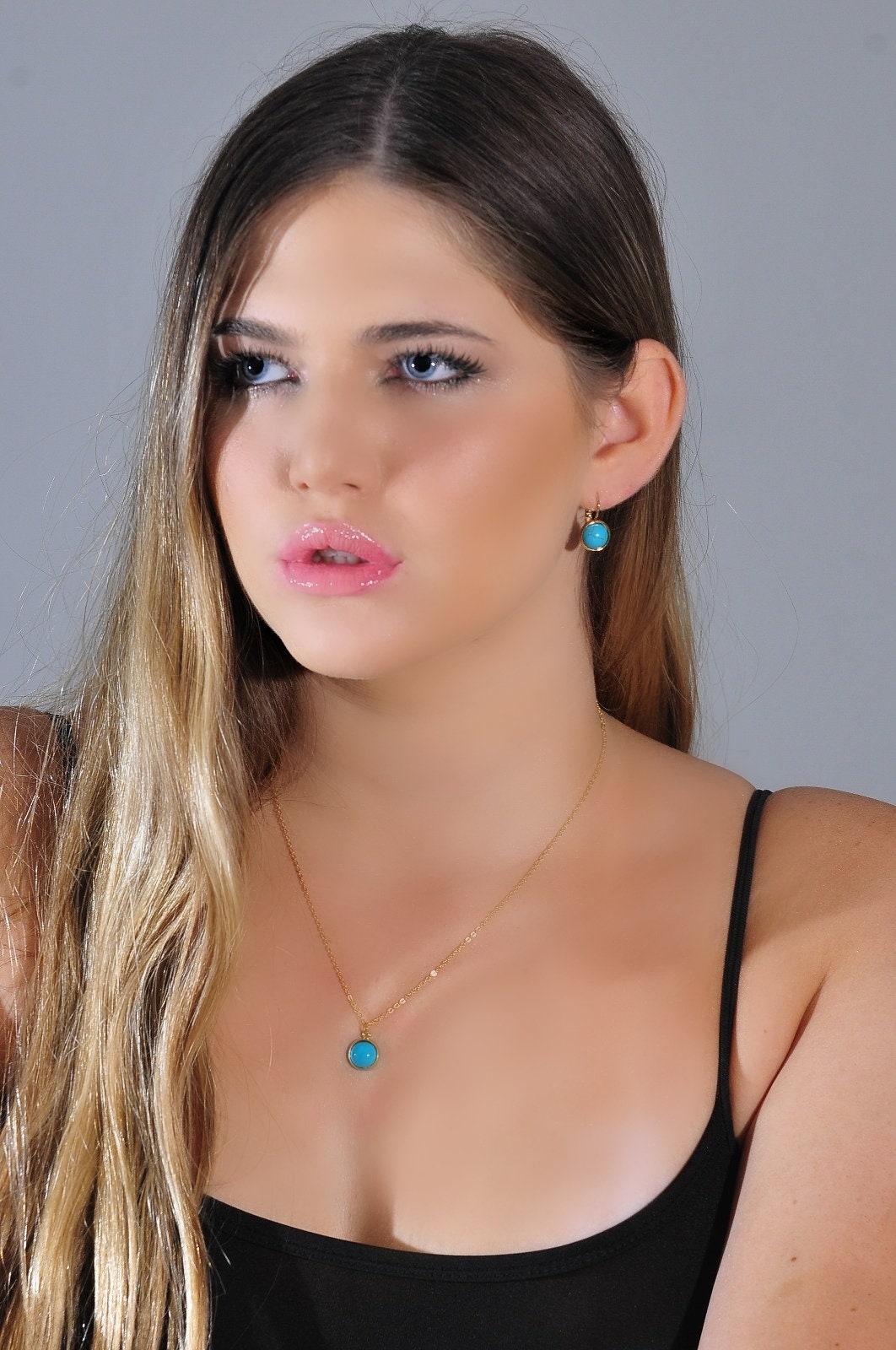 Türkis Blau Edelstein Gold Baumeln Ohrringe von SheriEthnicJewelry