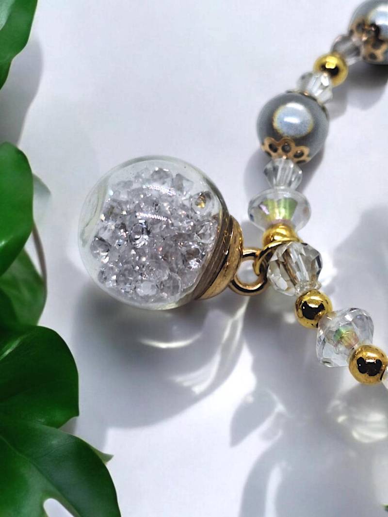 Armband Elastisch Bracelet Schmuck Perlen Anhänger Charms Gold Weiß Matt Kristall Glossy Shaker Kugel Geschenk Geburtstag von SherlyPearlyJewelry