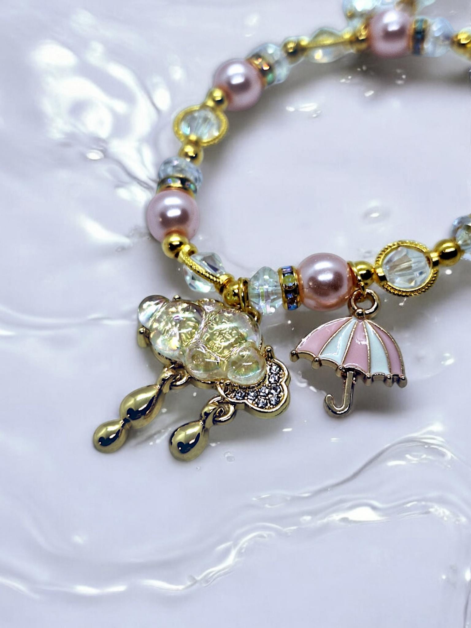 Beaded Bracelet With Cloud Umbrella Charms, Pink Gold Pearl Bracelet, Cute Fashion Jewelry Gift For Women, Girls, Autumn Fall Rain Weather Beaded Bracelet With Cloud Umbrella Charms, Pink Gold Pearl Bracelet, Cute Fashion Jewelry Gift For Women, Girls, Autumn Fall Rain Weather von SherlyPearlyJewelry
