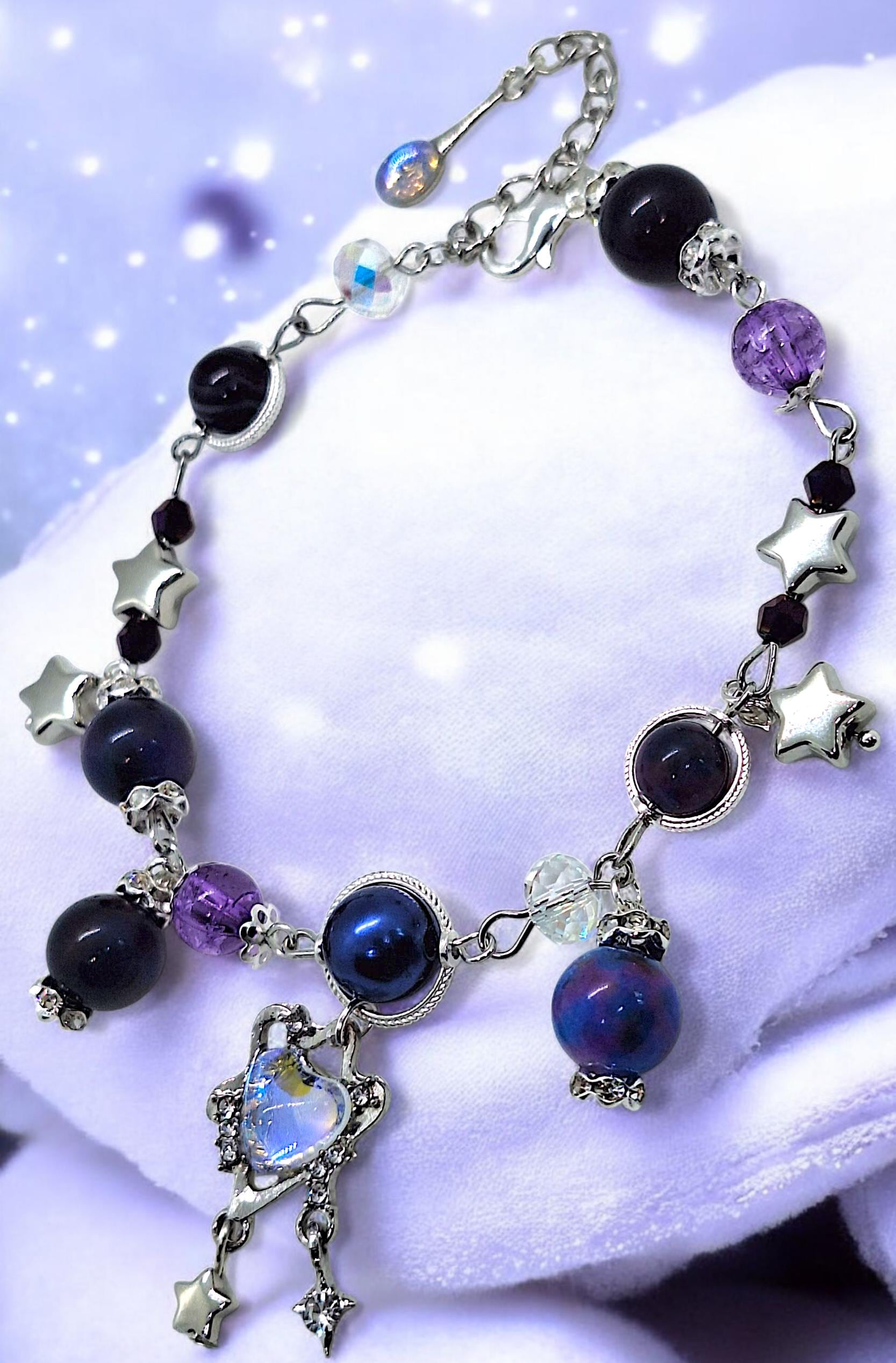 Heart Of The Stars Galaxy Bracelet With Charm, Mystical Space in Blue & Purple Handmade Gift For Her, Christmas von SherlyPearlyJewelry
