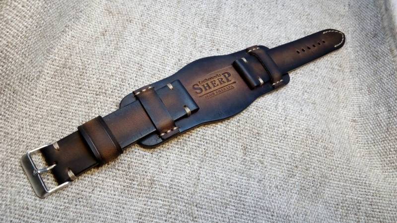 18/20/22/24 Om. Ремешок Из Natуrapelьноj Кожи Ручнор Боконок В Минима Dazu Diestском Виntажном Schtilе.ремешок-Манжета 18/20/22/24 Om. Ремешок Из Natуrapelьноj Кожи Ручнор Боконок В Минима Dazu Diestском Виntажном Schtilе.ремешок-Манжета von SherpLeatherwork