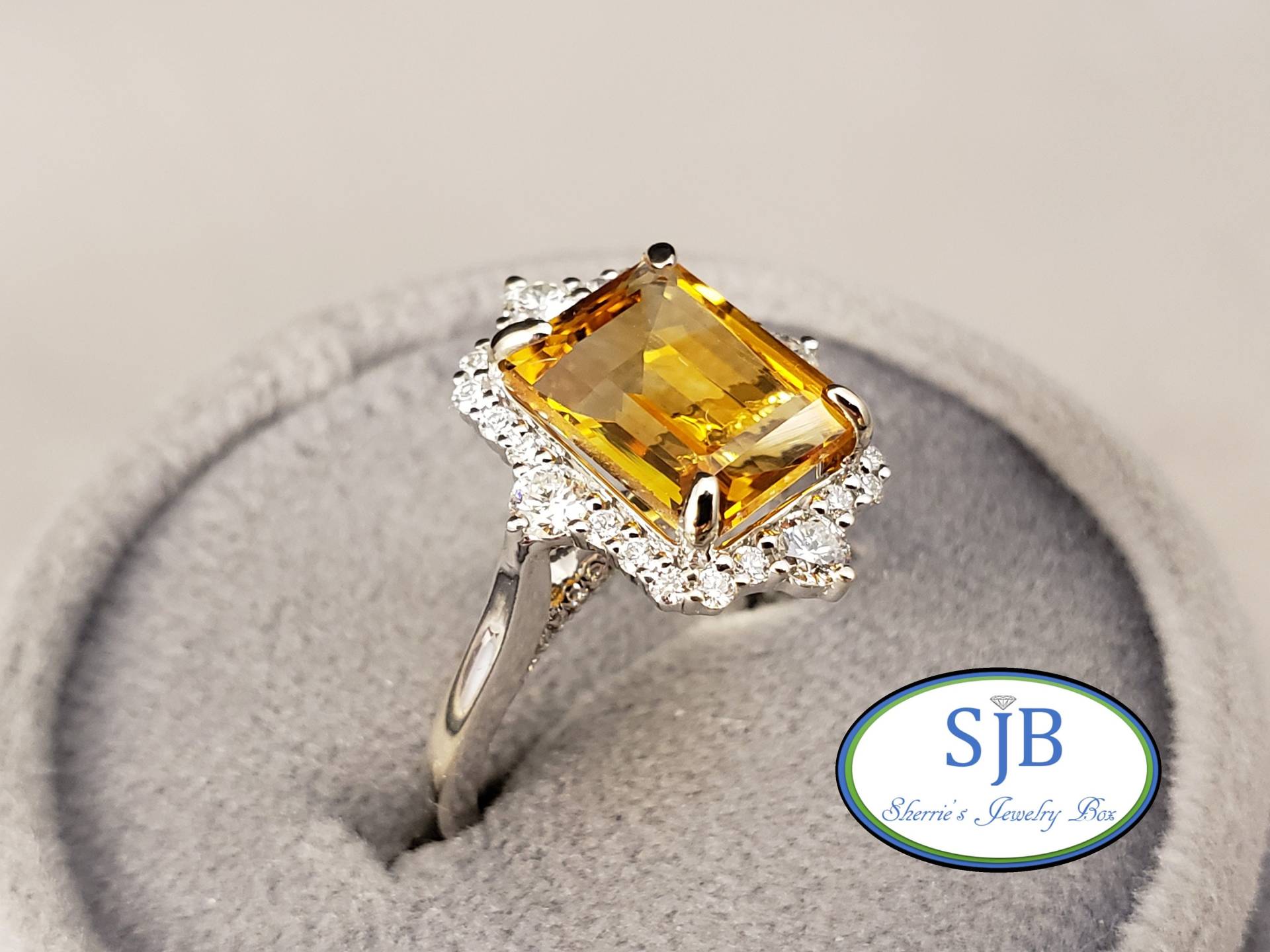 Citrin-Ringe, 14-Karätiger Weißgold-Citrin - Und Diamant-Halo-Ring, Diamant-Halo-Verlobungsringe, Stapelbare Statement-Ringe, Größe 6, 5, #r1072 von SherriesJewelryBox