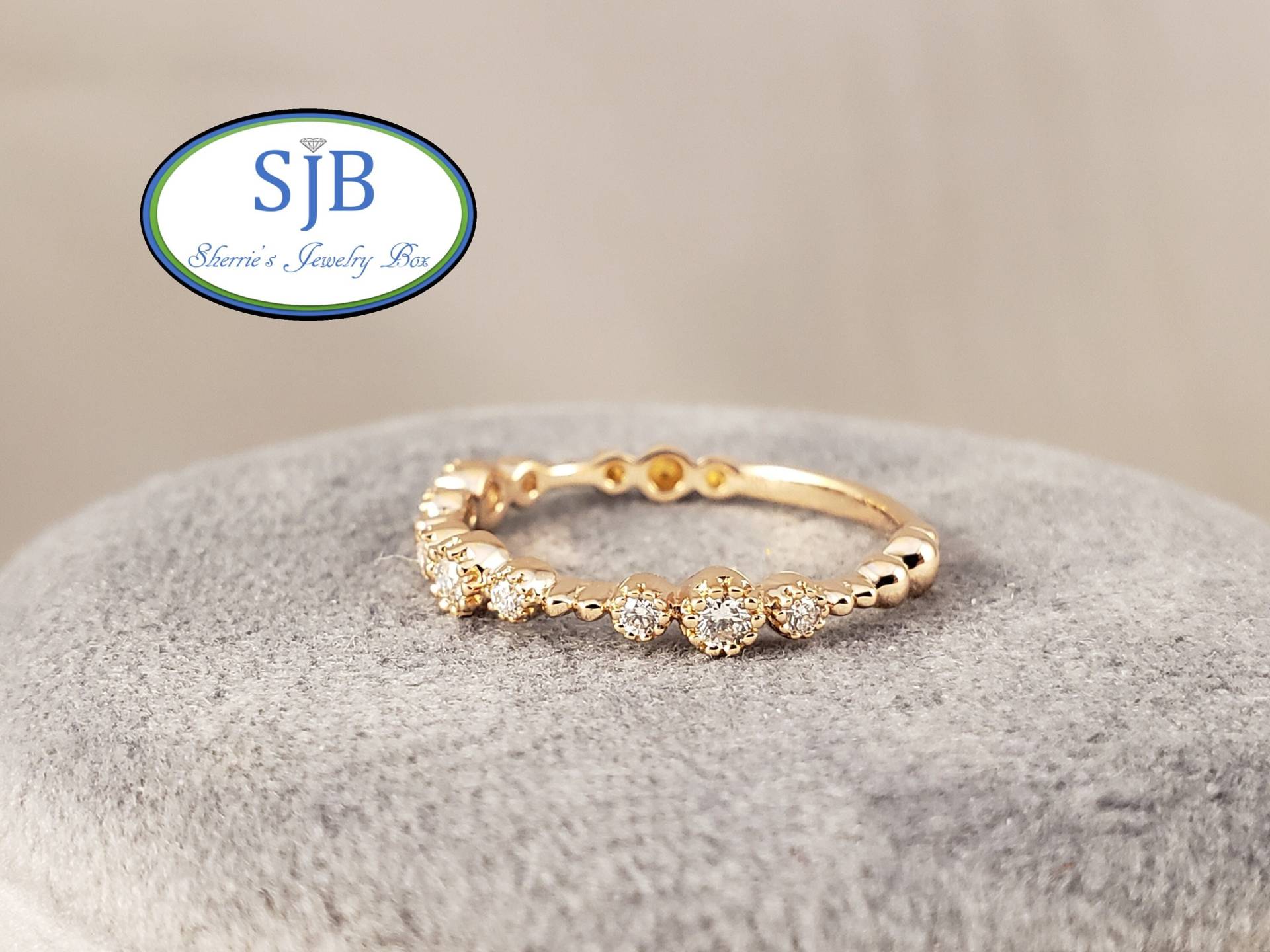 Diamantbänder, 14K Rosegold Vintage Inspirierte Diamantringe, Stapelbare Ringe, Jubiläumsringe, # R1020 von SherriesJewelryBox