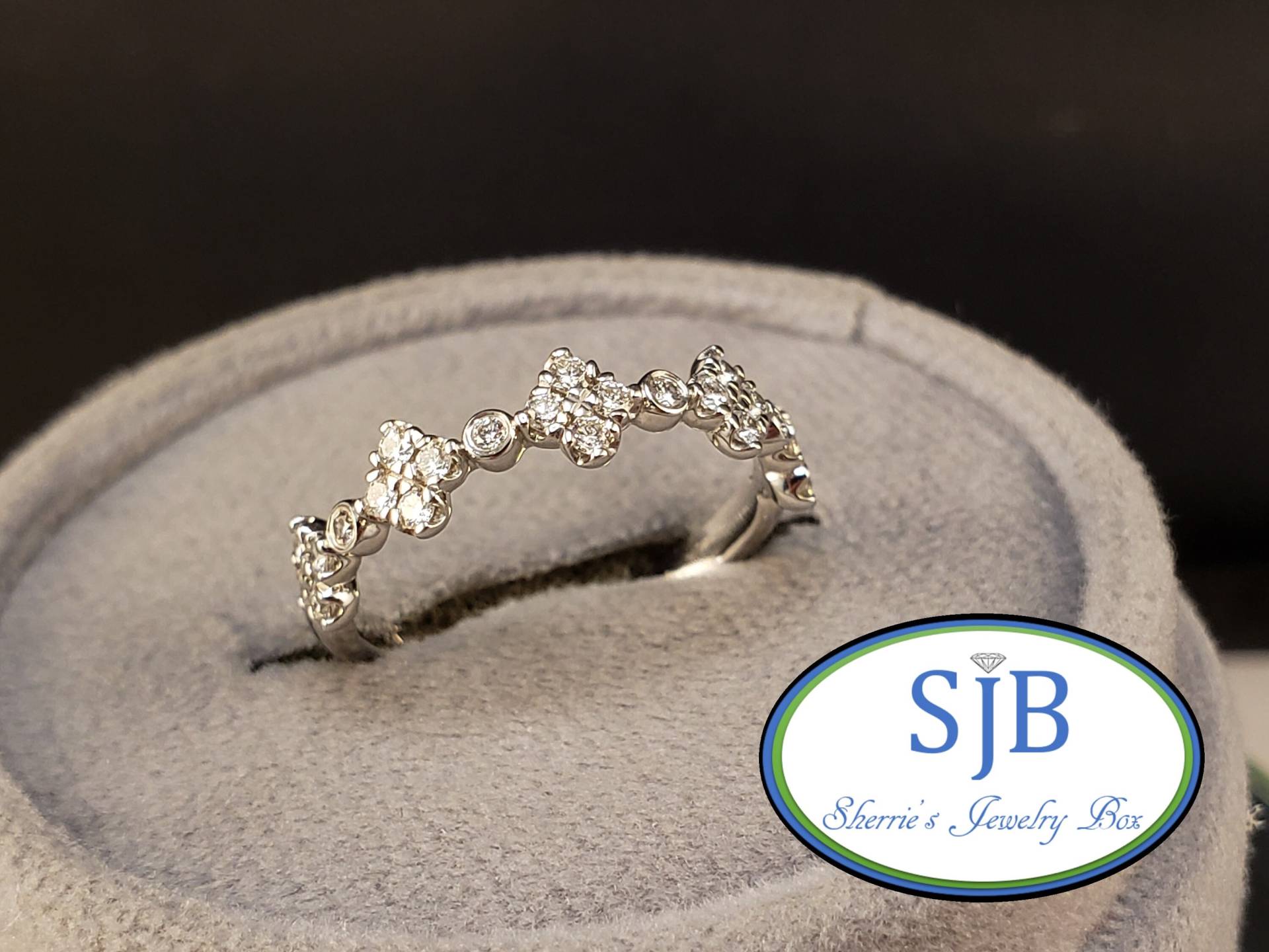 Diamantringe, 14K Weißgold Diamant Bänder, Eheringe, Jahrestag Ringe, Stapelbare Größe 6, 5, #bt849 von SherriesJewelryBox