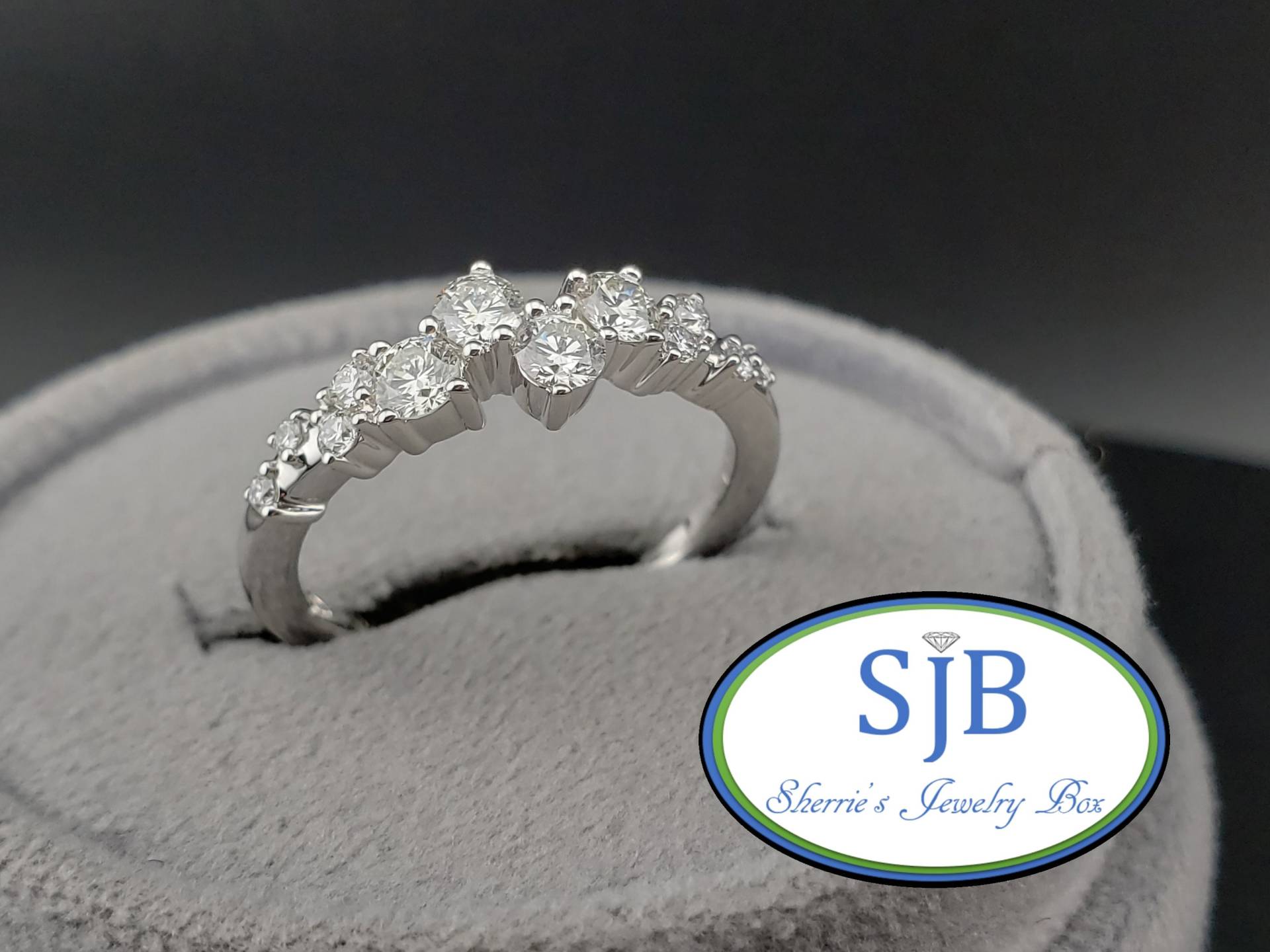 Diamantringe, 14K Weißgold Diamant Band, Eheringe, Jahrestag Ringe, Stapelbare Diamantbänder, Größe 6, 5, #bt877 von SherriesJewelryBox