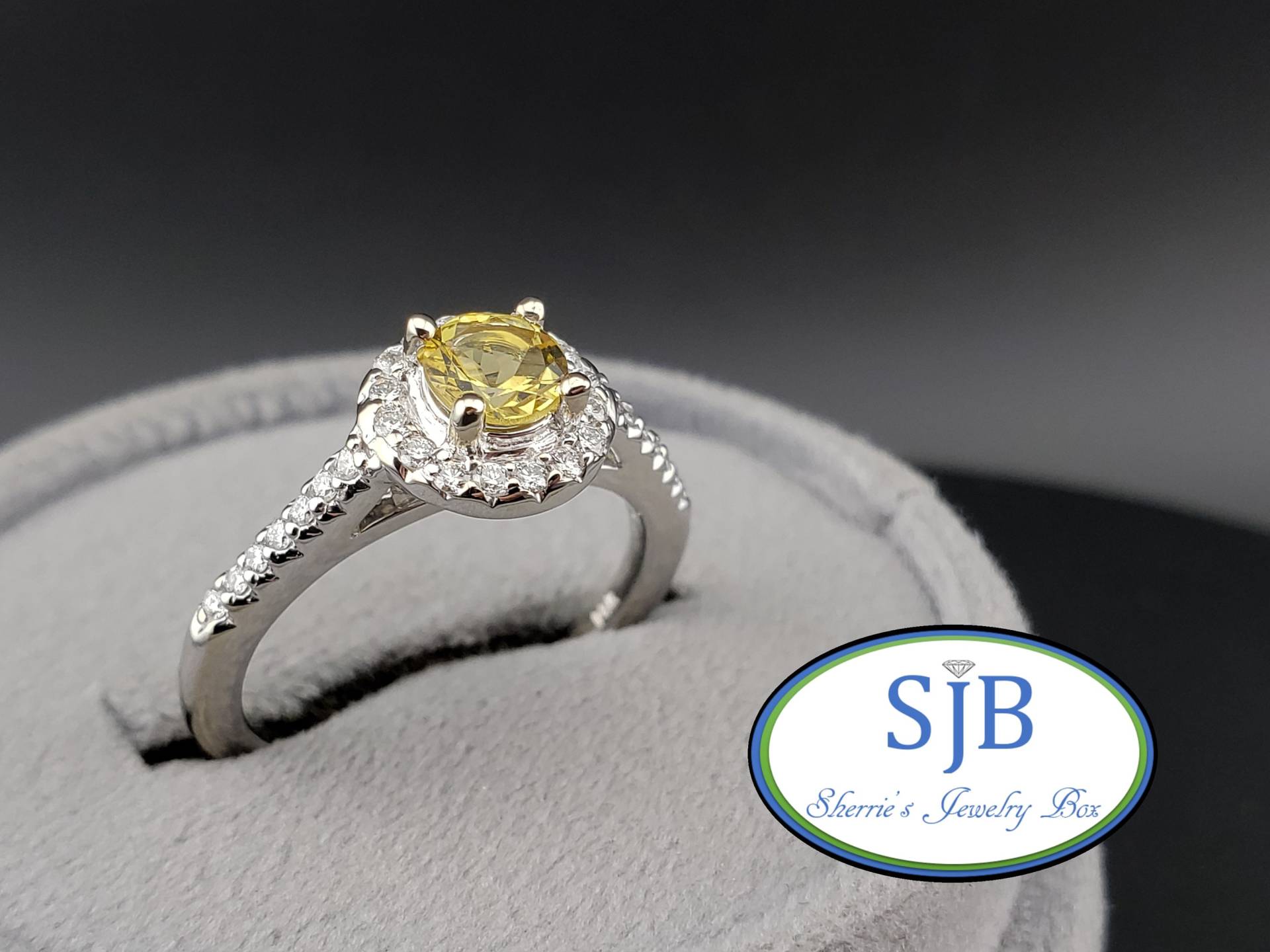 Goldener Beryll Und Diamant Ring, 14K Weißgold & Halo-Ringe, Verlobungsringe, Mai Geburtssteine, Größe 6.75, #bt162 von SherriesJewelryBox