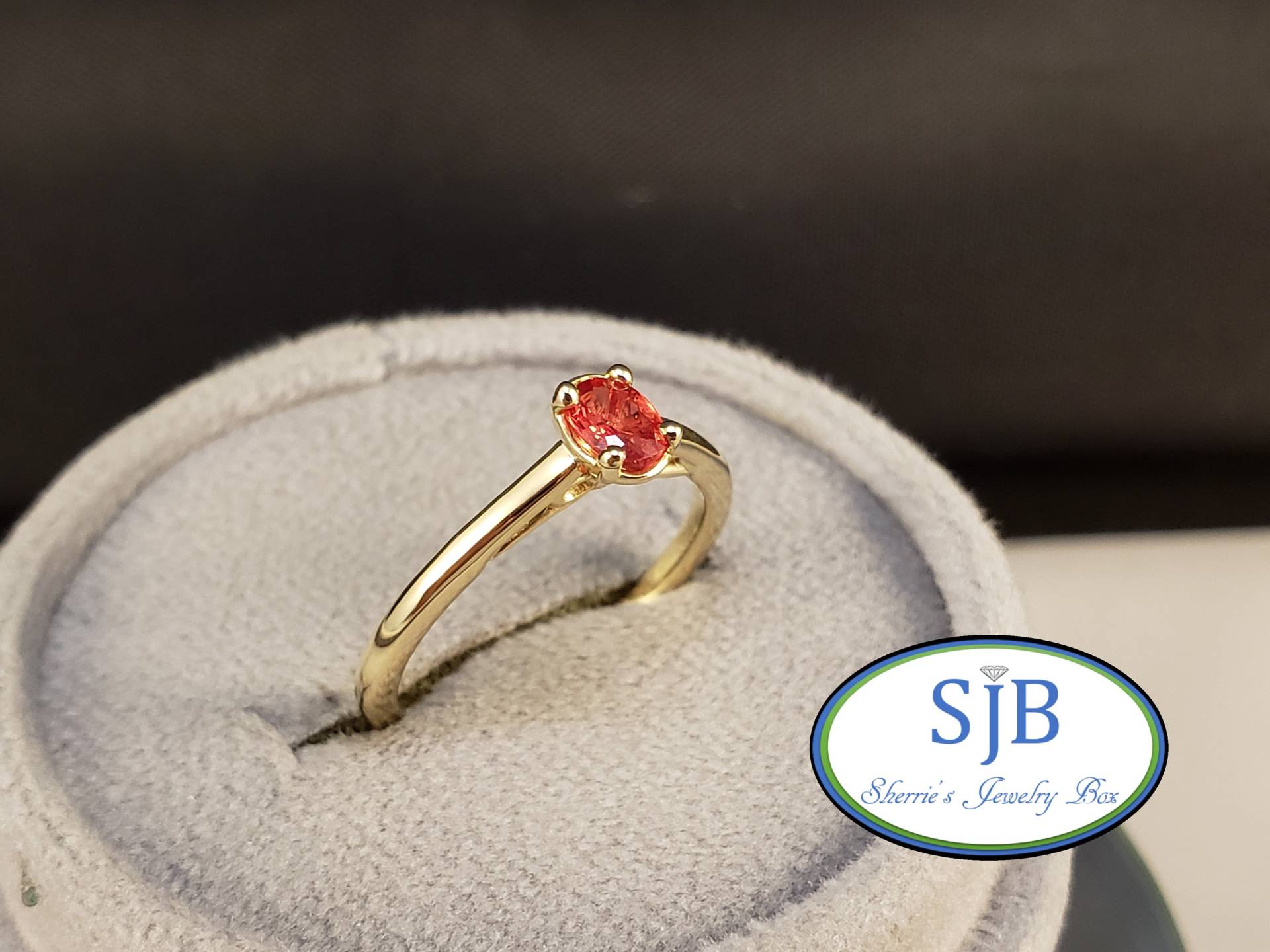 Saphirringe, 14 Karat Oranger Saphirring, Gelbgold Ovaler Saphir Solitär, Saphir-Verlobungsringe, Stapelringe, Größe 7, #bt770 von SherriesJewelryBox