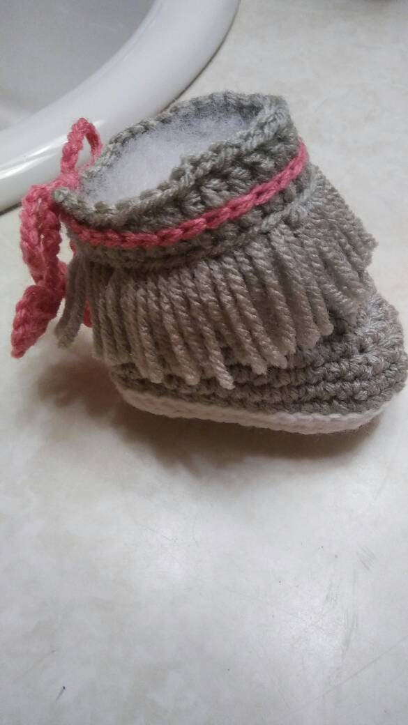 Gehäkelte Handgemachte Neugeborenen Baby Fransen Stiefel Schleifen von Sherrysuniquecrochet