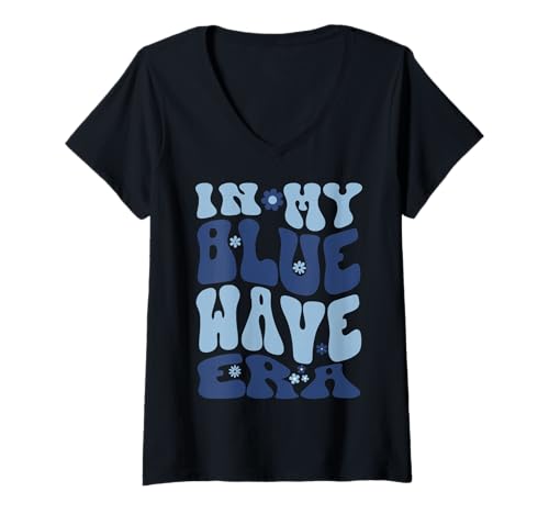 Damen Demokraten Werden die Zwischenräume in meiner Blue Wave Ära gewinnen T-Shirt mit V-Ausschnitt Damen Demokraten Werden die Zwischenräume in meiner Blue Wave Ära gewinnen T-Shirt mit V-Ausschnitt von Shertvibes Vote Blue In My Blue Wave Era 2026 2028